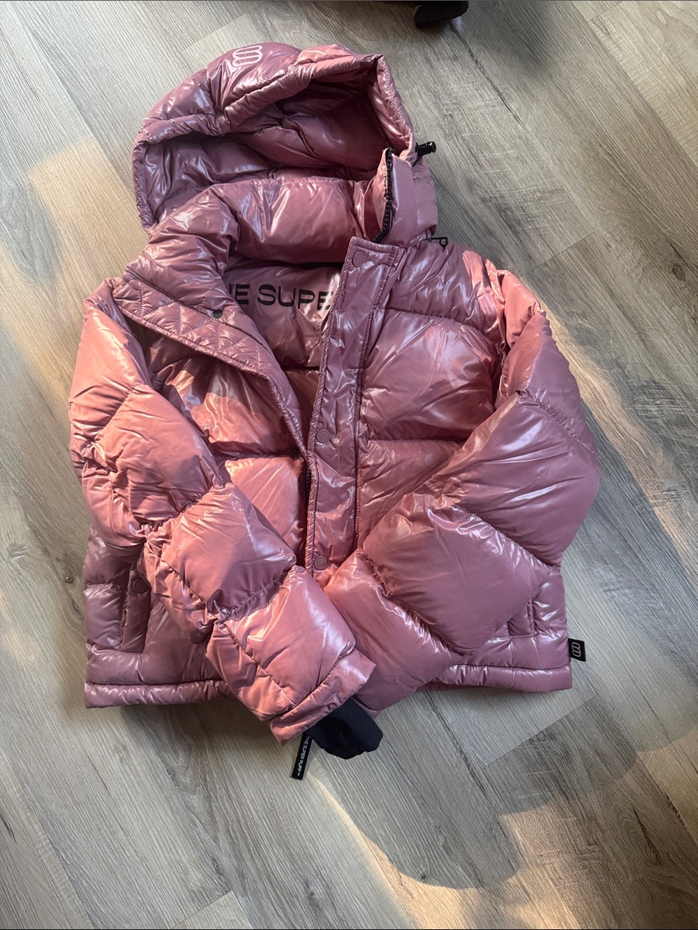 Aritzia Super Puff shorty glossy pink